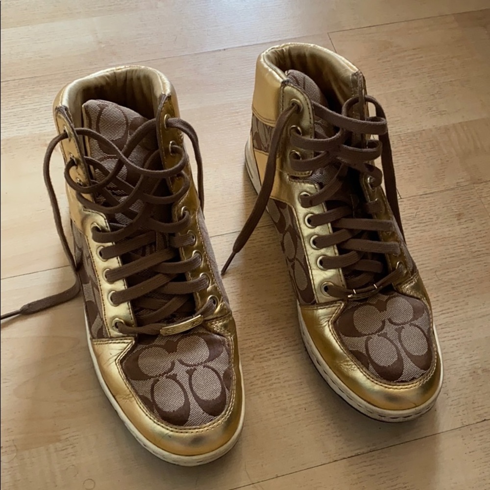 Coach Women’s Tennis Shoes Gold Norra Size 9.5